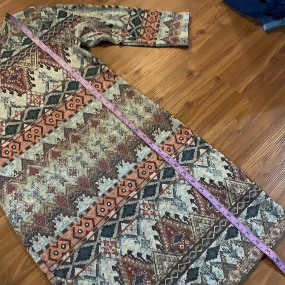 Form Fitting Aztec Print Dress - Picture 4 of 4